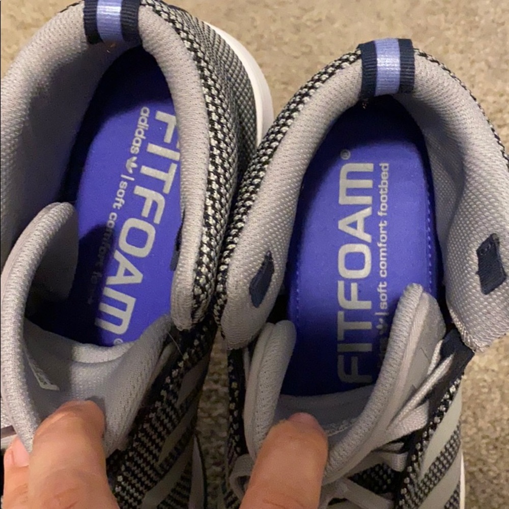 Adidas sneaker - Picture 2 of 6